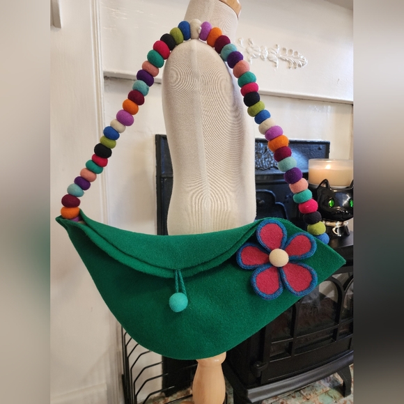 Source Unknown Accessories - Source Unknown Green Felt Bag with Multicolor Strap